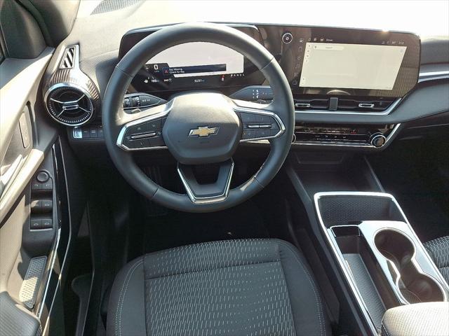 used 2025 Chevrolet Equinox car