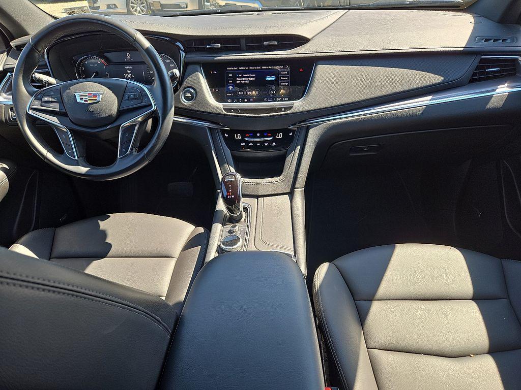 used 2023 Cadillac XT5 car, priced at $29,000