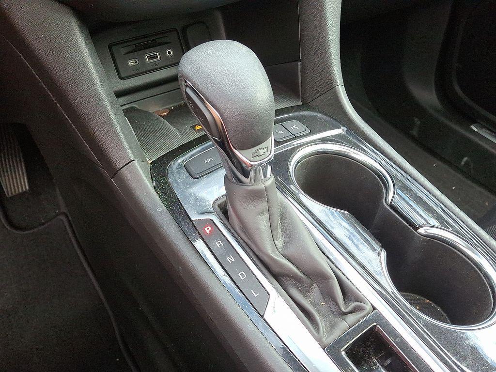 used 2022 Chevrolet Equinox car, priced at $22,500