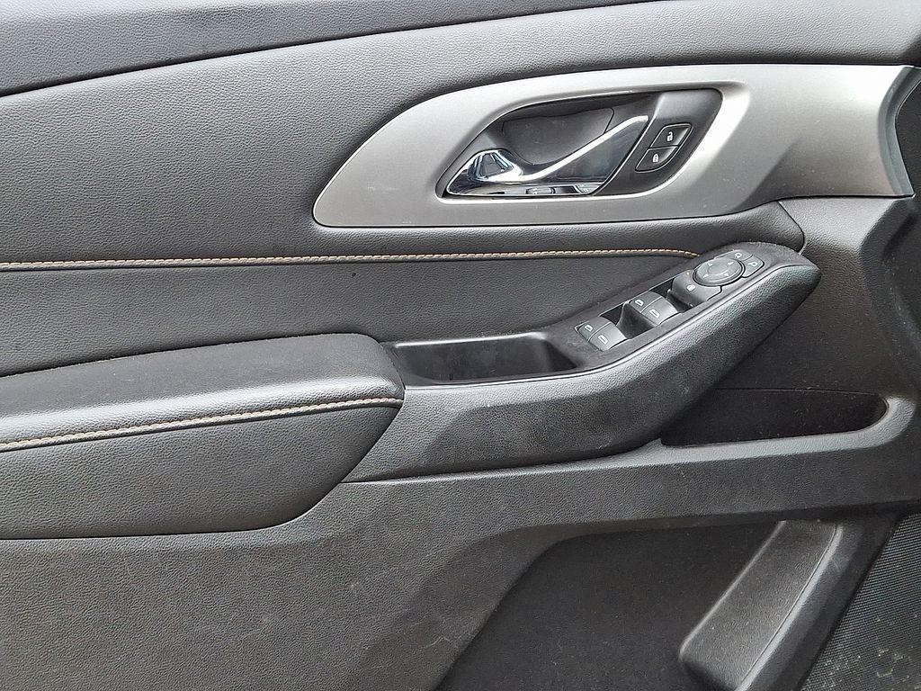 used 2019 Chevrolet Traverse car, priced at $17,500
