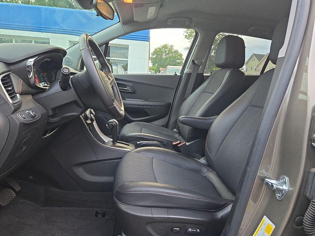 used 2022 Chevrolet Trax car, priced at $19,000