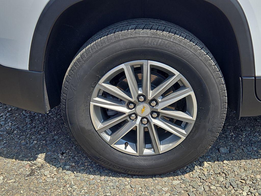 used 2023 Chevrolet Traverse car, priced at $33,000