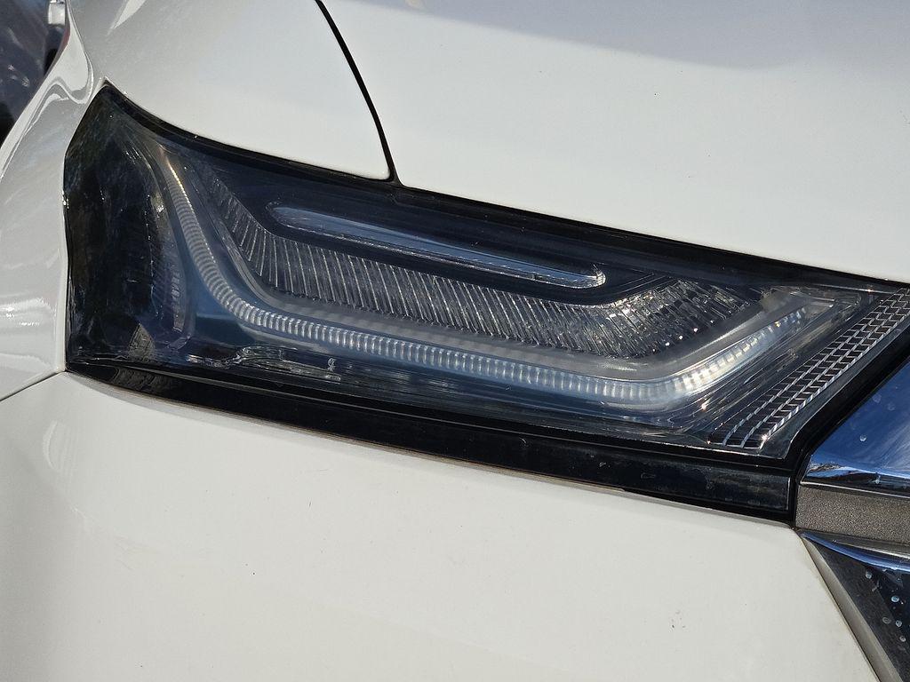 used 2023 Chevrolet Traverse car, priced at $28,000