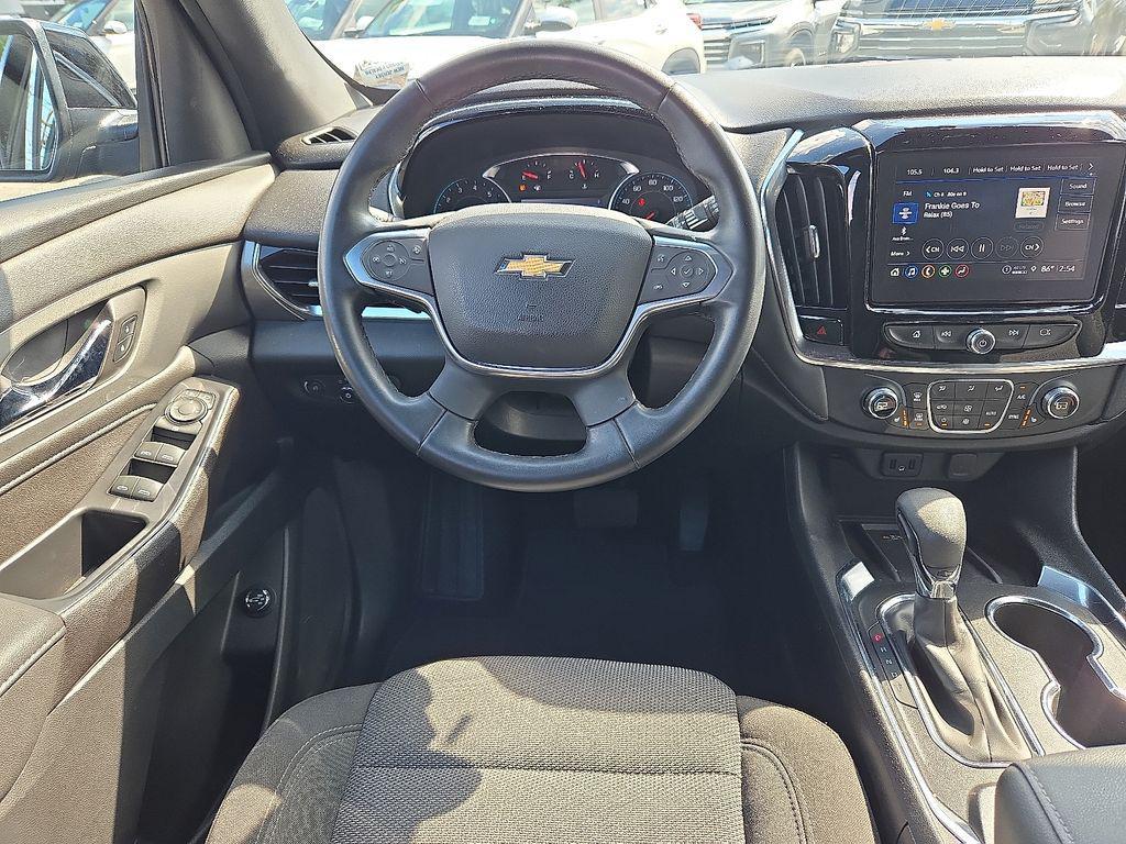 used 2023 Chevrolet Traverse car, priced at $30,000