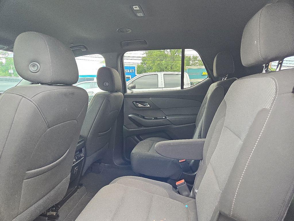 used 2023 Chevrolet Traverse car, priced at $32,000