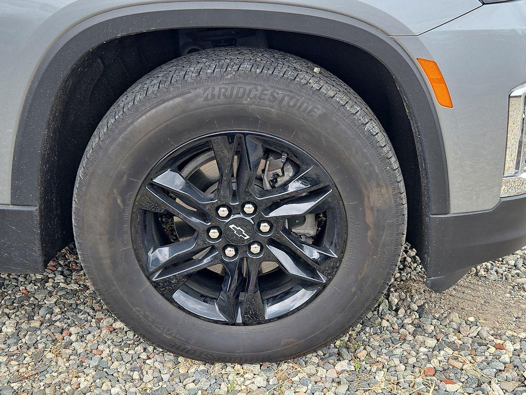 used 2023 Chevrolet Traverse car, priced at $32,000