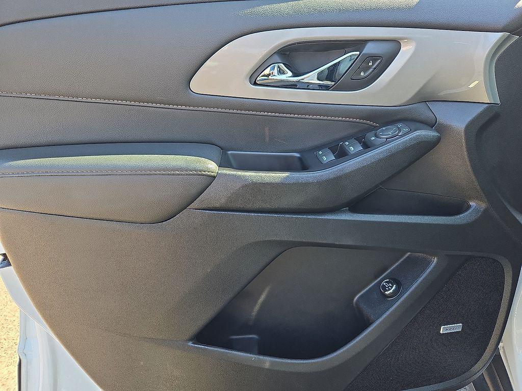 used 2020 Chevrolet Traverse car, priced at $18,500