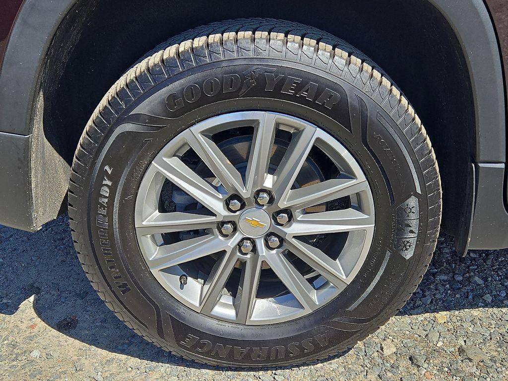 used 2023 Chevrolet Traverse car, priced at $29,500