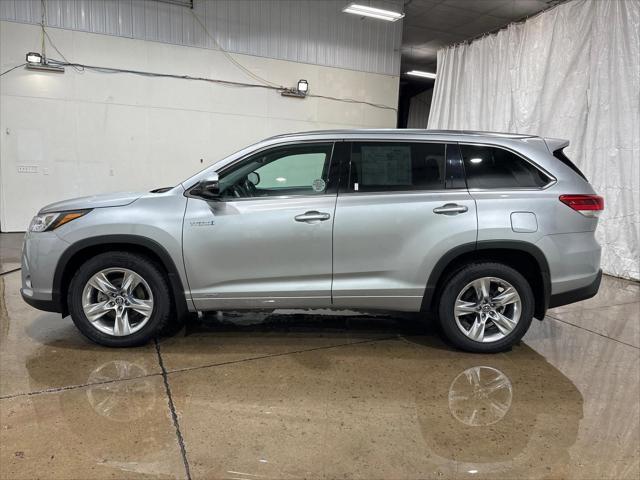 used 2019 Toyota Highlander Hybrid car, priced at $26,569