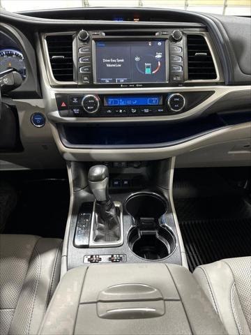 used 2019 Toyota Highlander Hybrid car, priced at $26,569