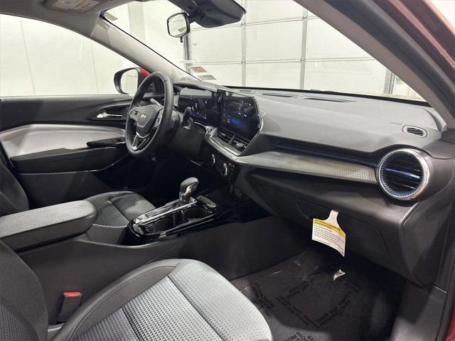 new 2025 Chevrolet Trax car, priced at $26,010