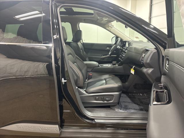 new 2025 Nissan Pathfinder car, priced at $46,925
