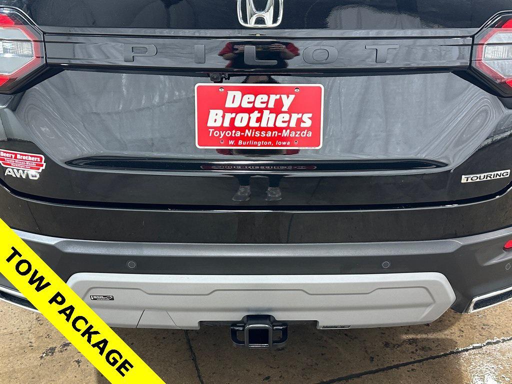 used 2025 Honda Pilot car, priced at $44,622