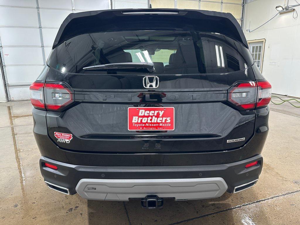 used 2025 Honda Pilot car, priced at $44,622