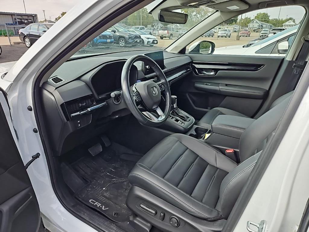 used 2023 Honda CR-V car, priced at $33,639