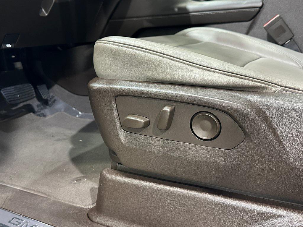 used 2021 GMC Yukon car, priced at $46,999