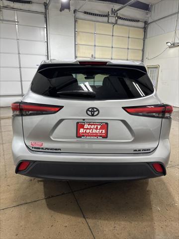 used 2021 Toyota Highlander car, priced at $36,115