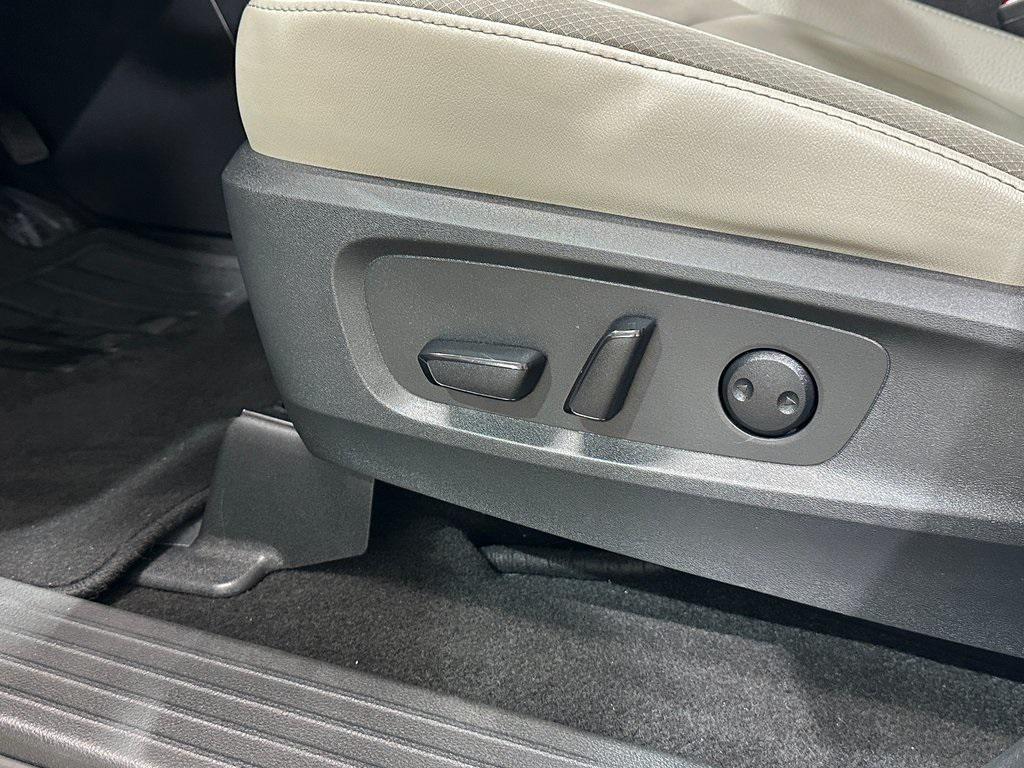 used 2023 Nissan Pathfinder car, priced at $29,619