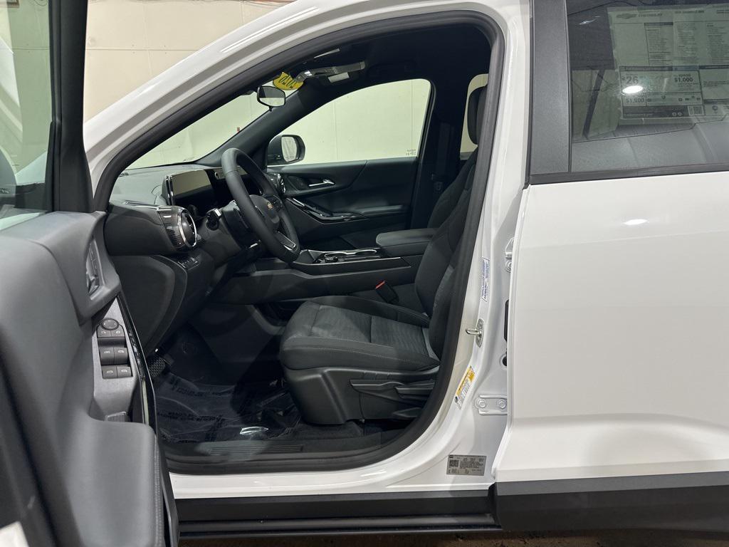new 2026 Chevrolet Equinox car, priced at $27,500