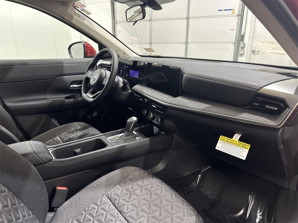 new 2025 Nissan Kicks car, priced at $25,085