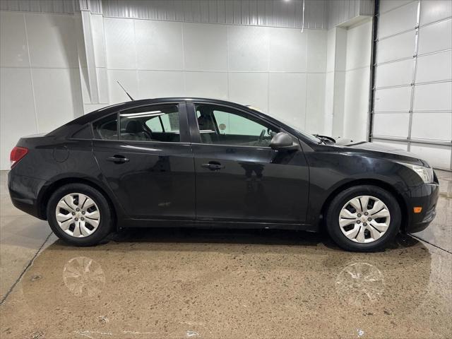 used 2014 Chevrolet Cruze car, priced at $6,500