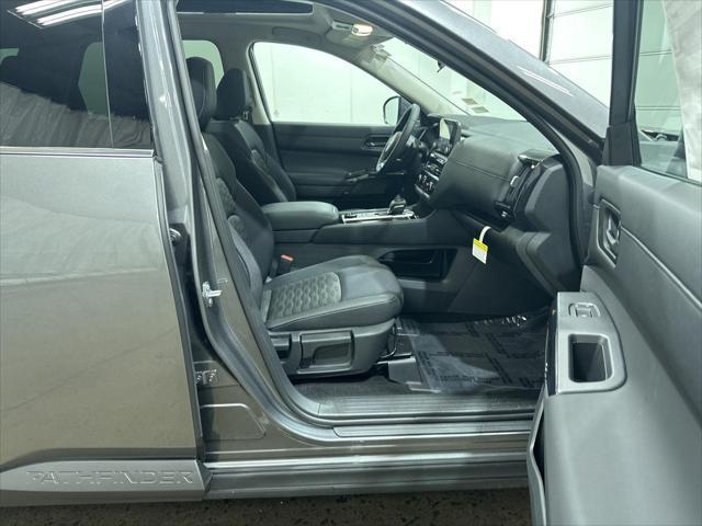 new 2025 Nissan Pathfinder car, priced at $40,275