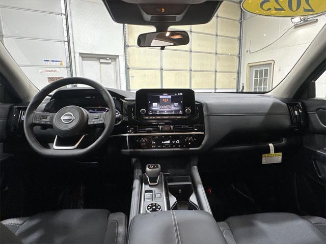 new 2025 Nissan Pathfinder car, priced at $43,275