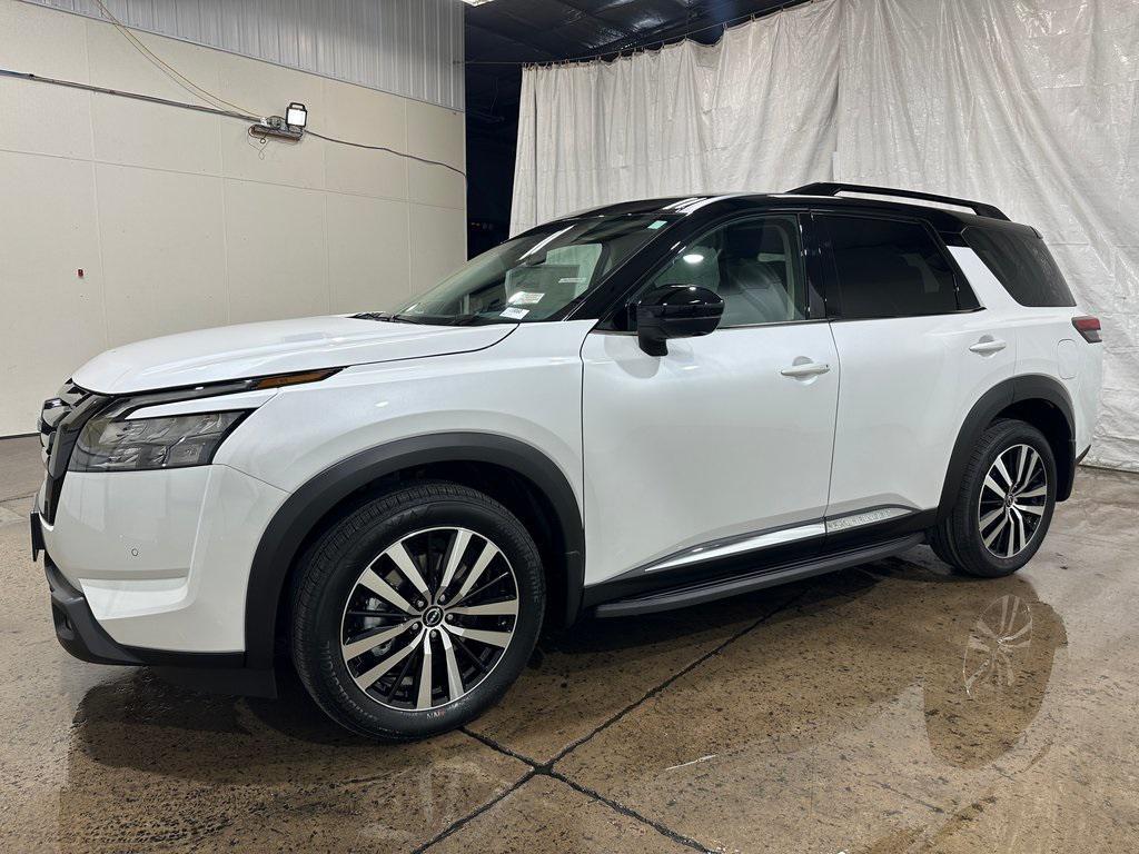 new 2025 Nissan Pathfinder car, priced at $52,255