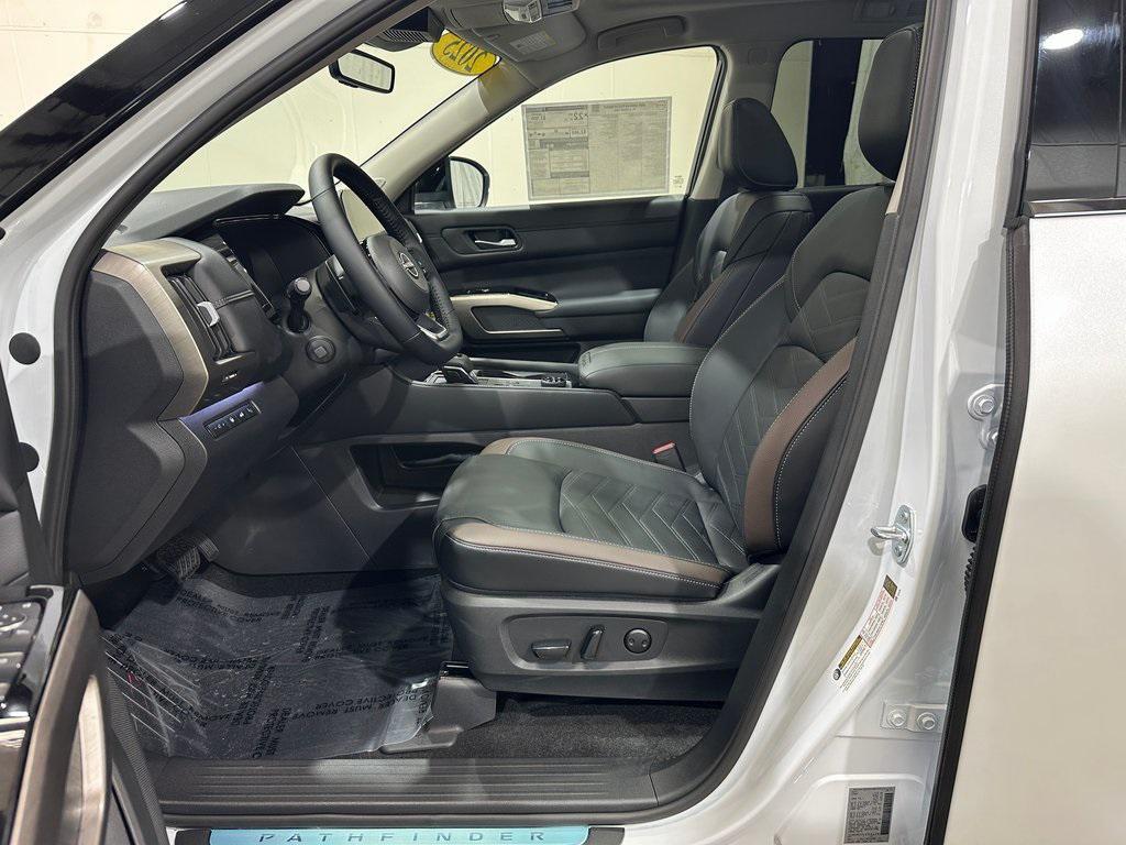 new 2025 Nissan Pathfinder car, priced at $52,255