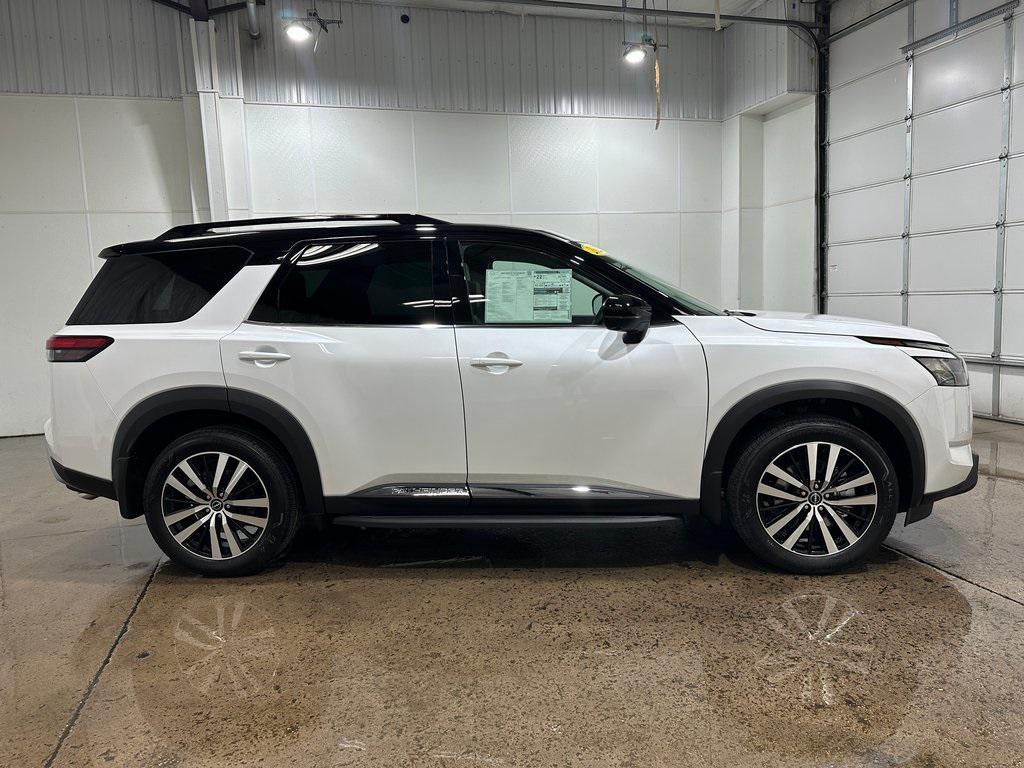 new 2025 Nissan Pathfinder car, priced at $52,255