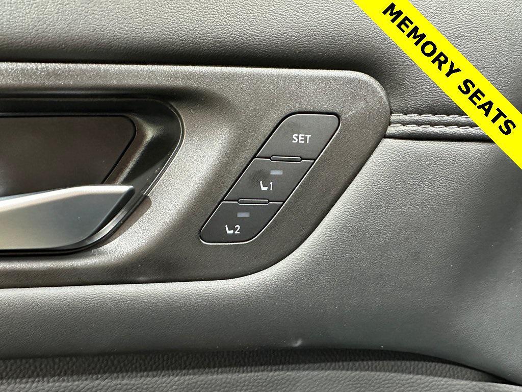 new 2025 Nissan Pathfinder car, priced at $52,255