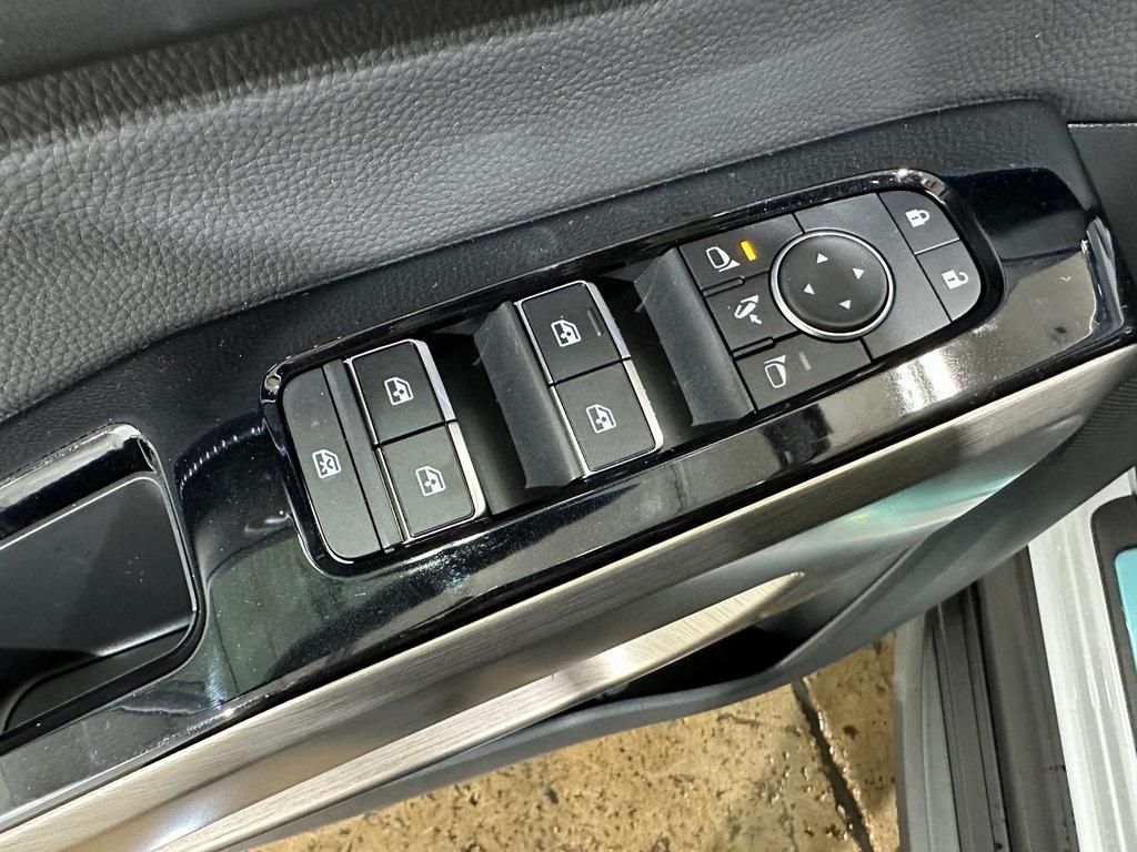 new 2025 Nissan Pathfinder car, priced at $52,255