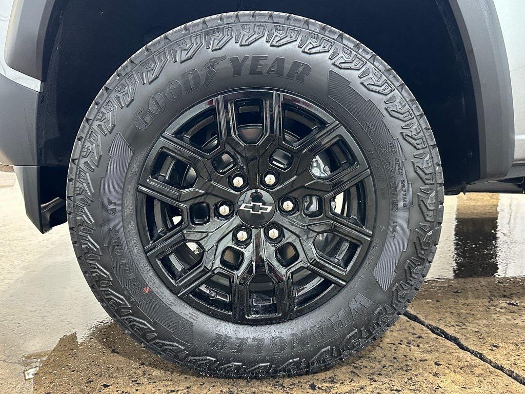 new 2026 Chevrolet Colorado car, priced at $43,395