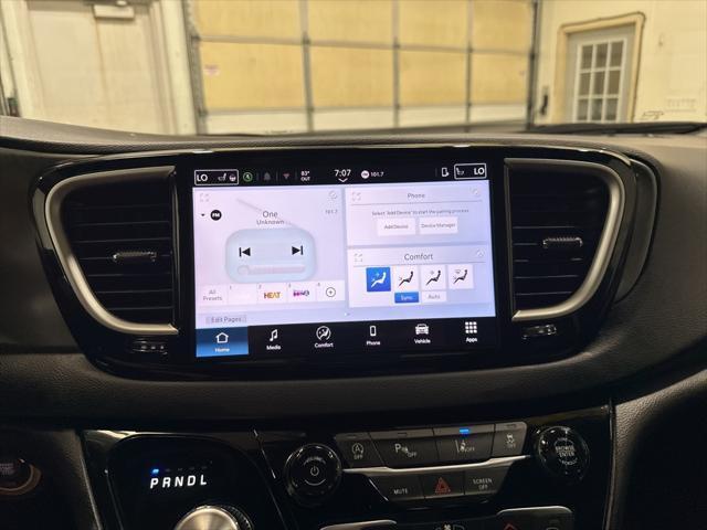 used 2025 Chrysler Pacifica car, priced at $36,034