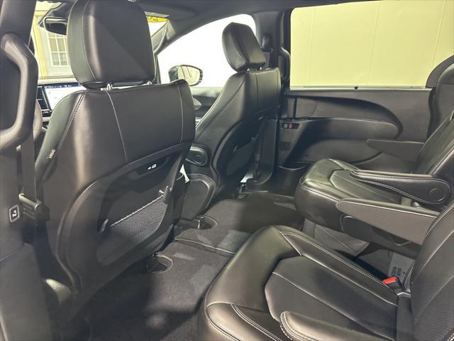used 2025 Chrysler Pacifica car, priced at $36,034