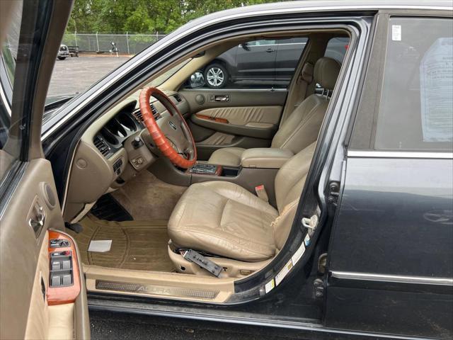 used 2004 Acura RL car, priced at $903