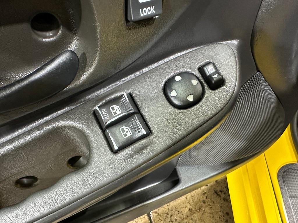 used 2003 Chevrolet Monte Carlo car, priced at $4,999