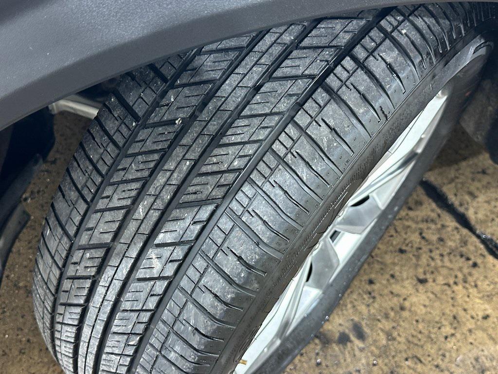 used 2024 Ford Explorer car, priced at $32,026