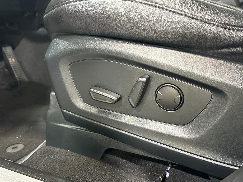 used 2024 Ford Explorer car, priced at $32,026