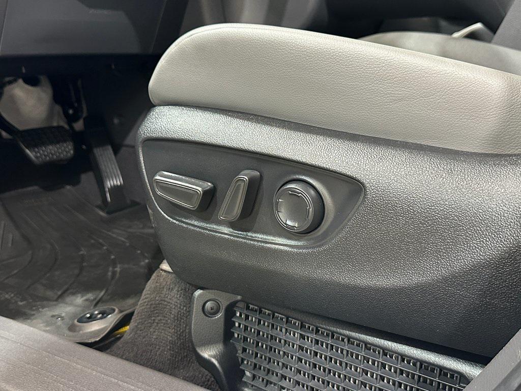 used 2024 Toyota Sienna car, priced at $44,694