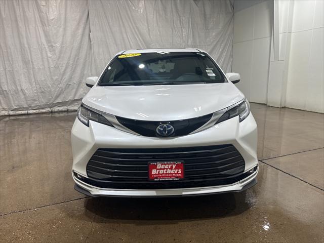 new 2025 Toyota Sienna car, priced at $54,989
