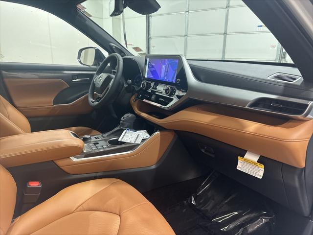 new 2025 Toyota Highlander car, priced at $55,537