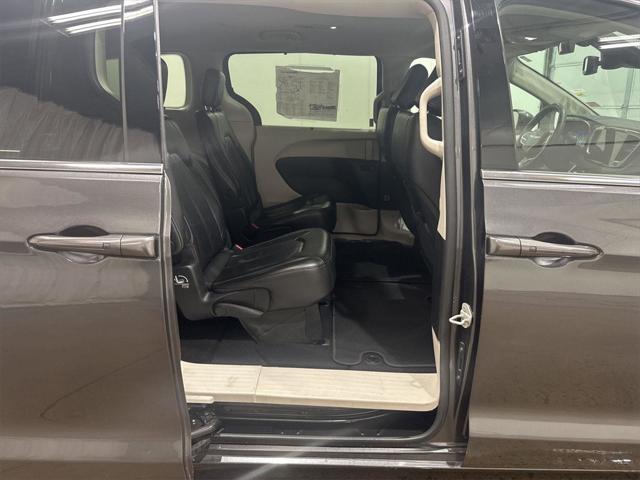 used 2022 Chrysler Pacifica car, priced at $20,000