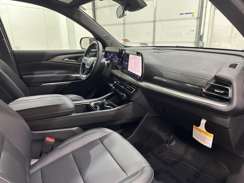 new 2025 Chevrolet Traverse car, priced at $44,540