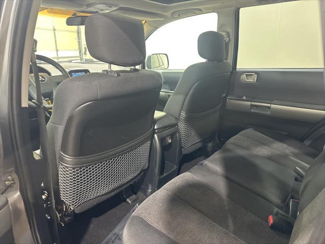 used 2004 Mitsubishi Endeavor car, priced at $2,499