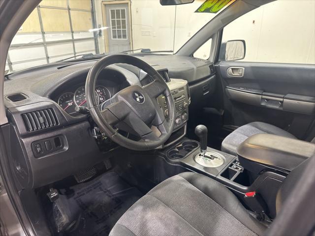 used 2004 Mitsubishi Endeavor car, priced at $2,499