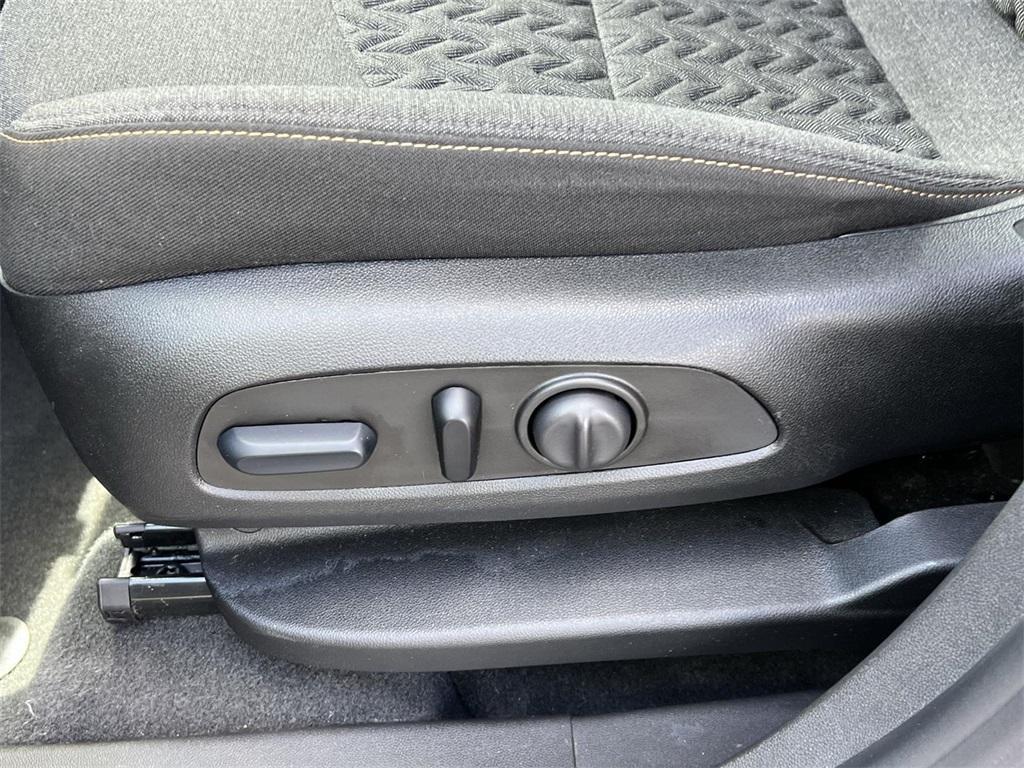 used 2024 Chevrolet Equinox car, priced at $21,998