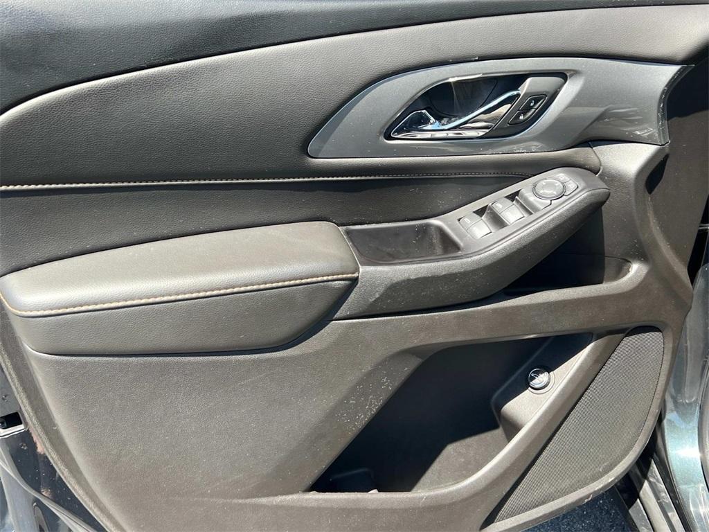 used 2019 Chevrolet Traverse car, priced at $17,591
