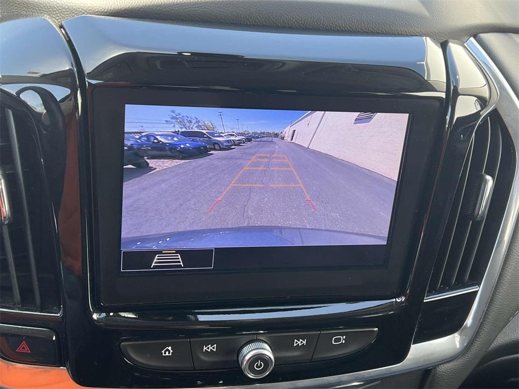 used 2020 Chevrolet Traverse car, priced at $22,991