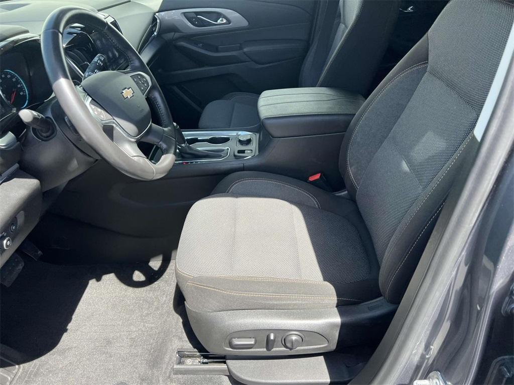 used 2020 Chevrolet Traverse car, priced at $22,991